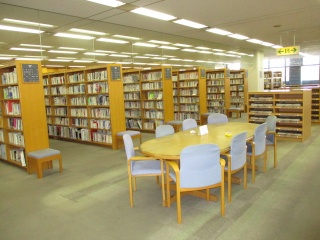 奈良市立図書館 中央図書館